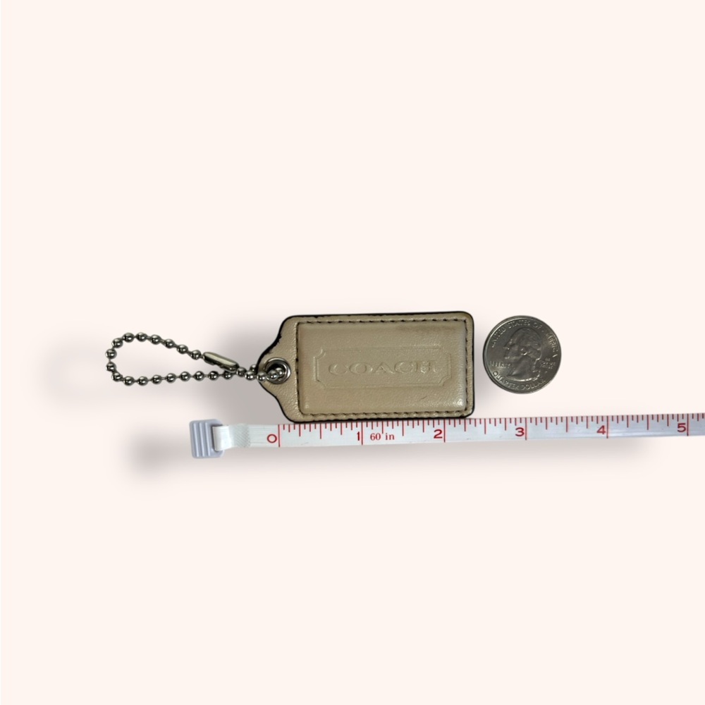COACH Ivory, Cream Pearl Hang Tag, Silver Ball Chain - Picture 3 of 3